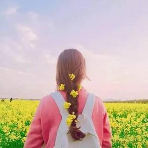 男子操大胸美女
