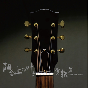 男子操大胸美女
